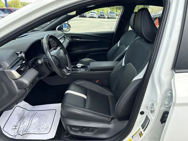 Used 2025 White Toyota SE image 15