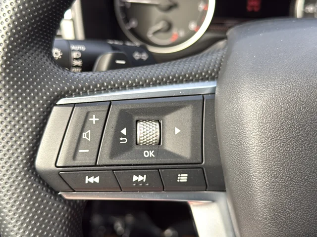 New 2026 Black Mitsubishi ES image 17