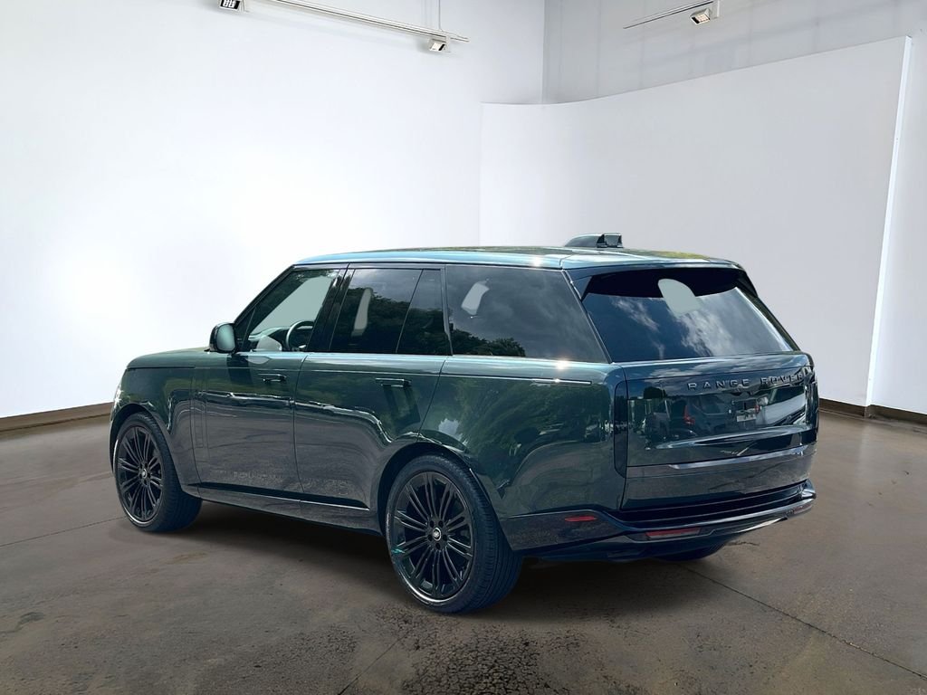 Certified Used 2025 Belgravia Green Metallic Land Rover SE image 6