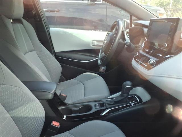 Certified Used 2022 WIND CHILL PEARL Toyota  image 10