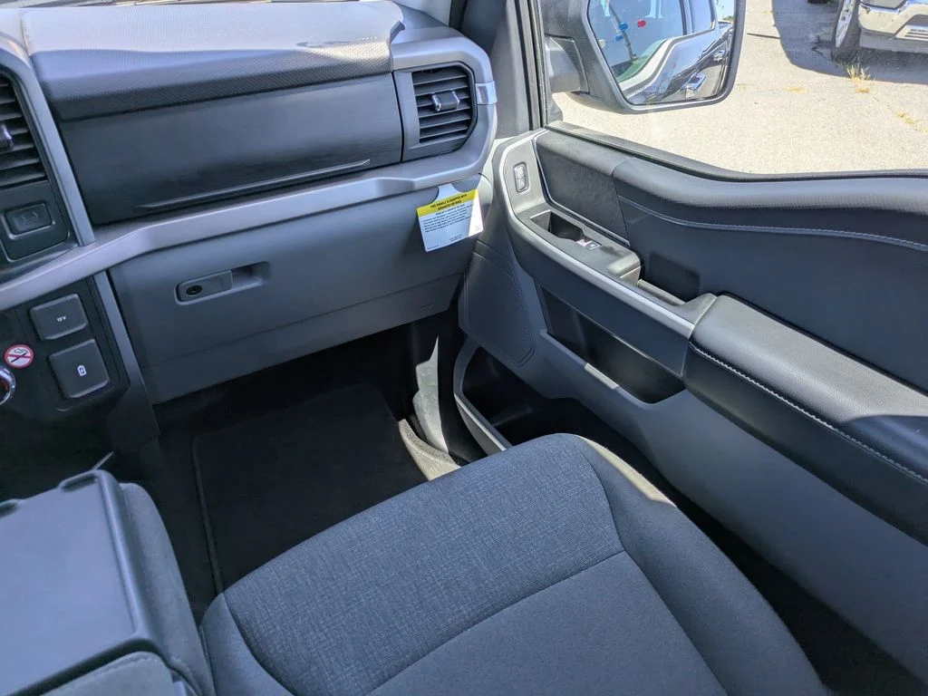 Used 2025 Carbonized Gray Metallic Ford XLT image 18