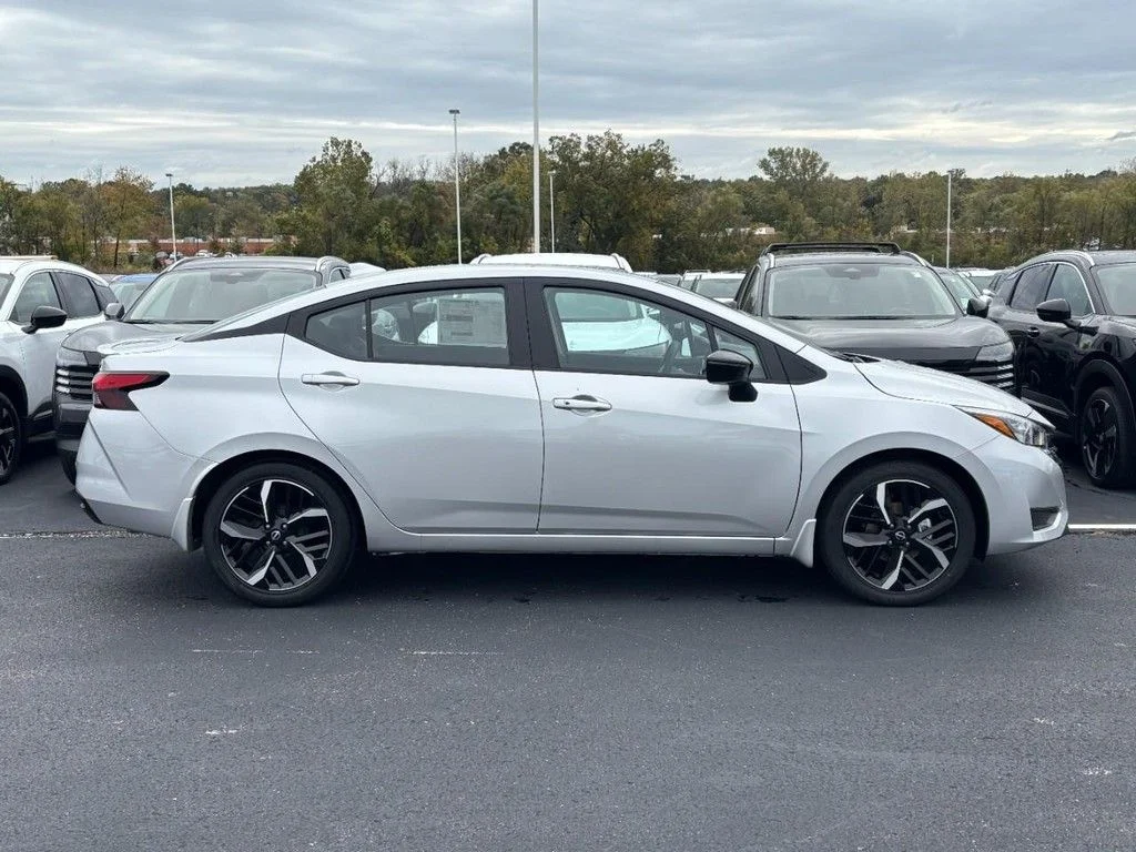 Certified Used 2025 Silver Nissan 1.6 SR image 2
