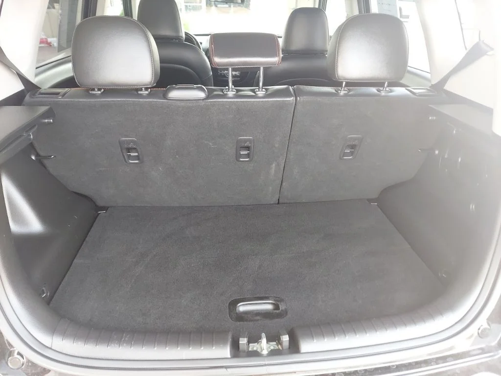 Used 2018 Black Kia Exclaim image 39