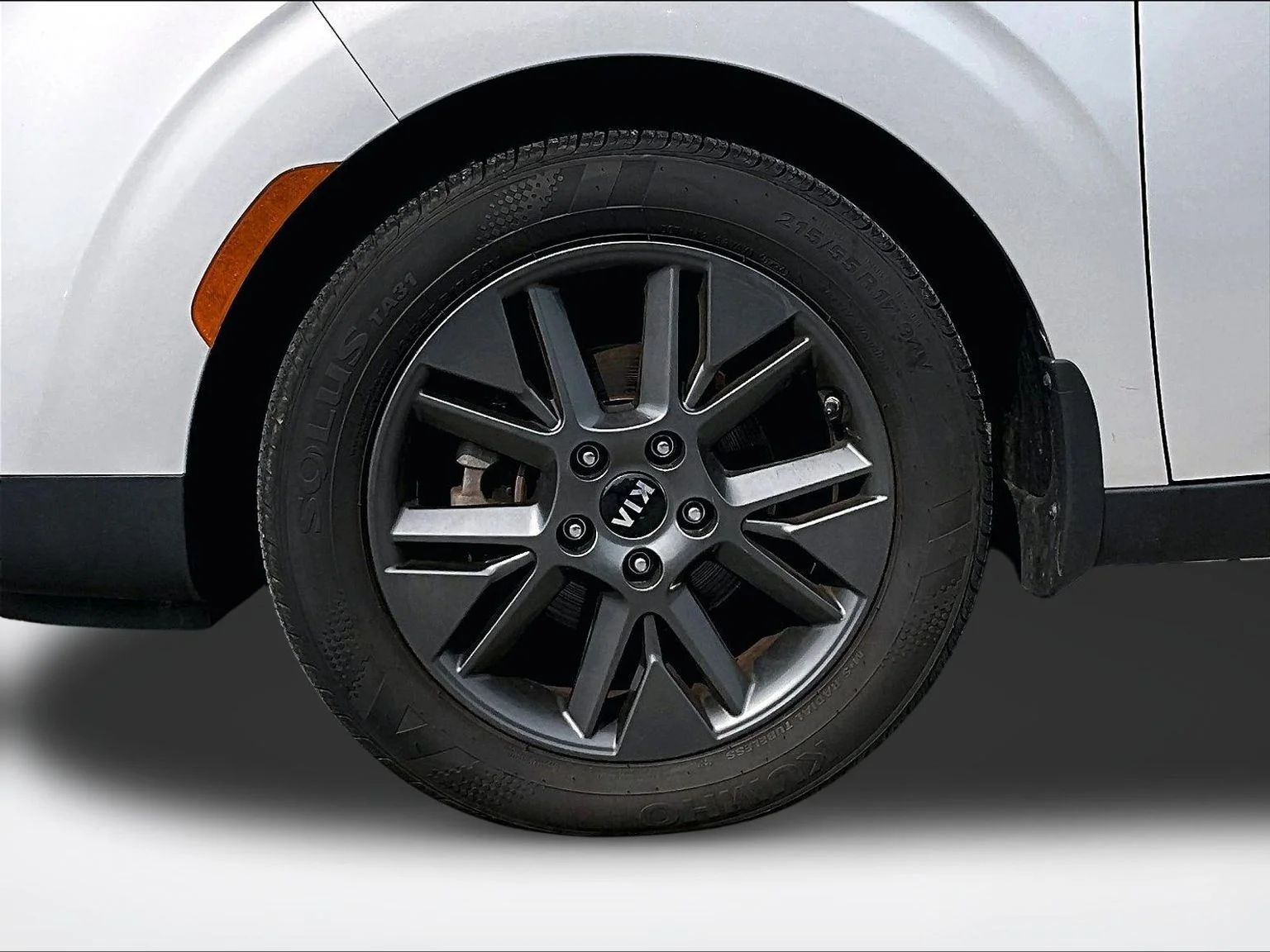 Used 2020 Silver Kia EX image 10