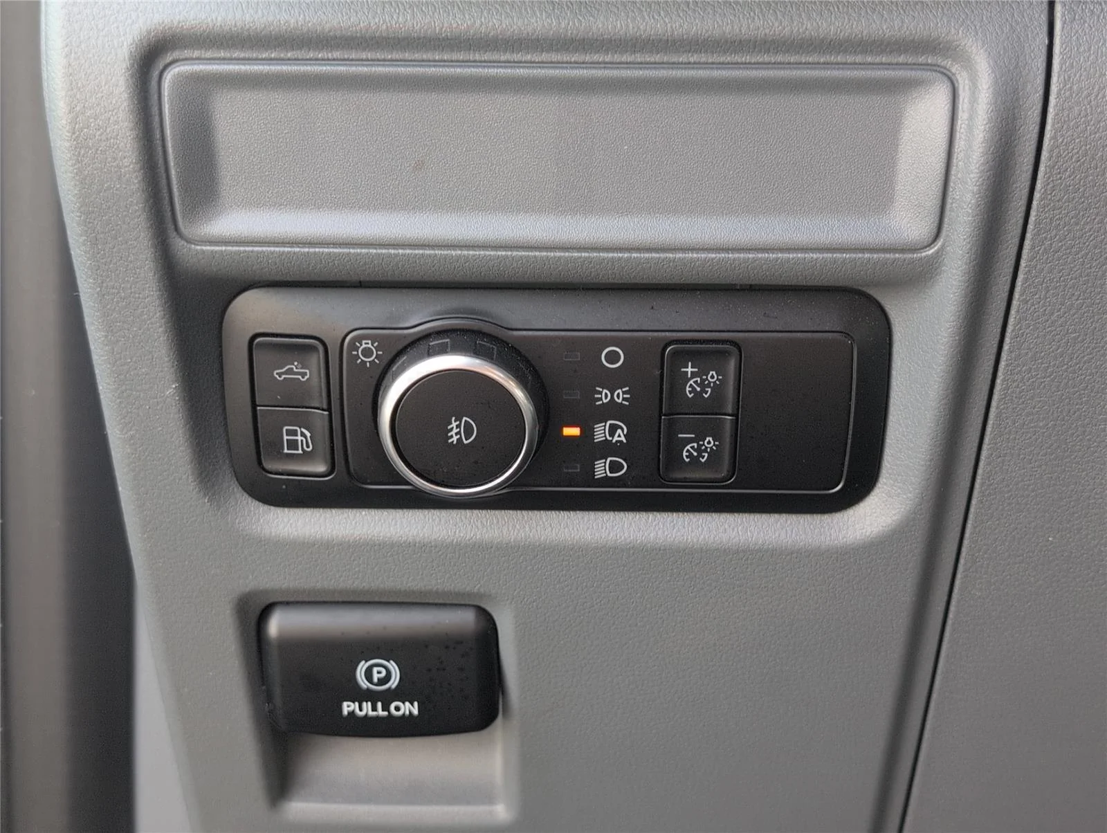 Used 2024 Iconic Silver Ford XLT image 24