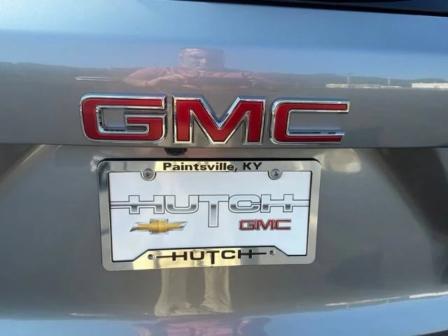 New 2027 Sterling Metallic GMC Elevation image 17