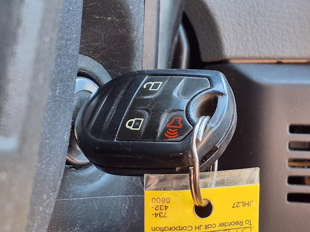 Used 2013 Blue Ford XLT image 24