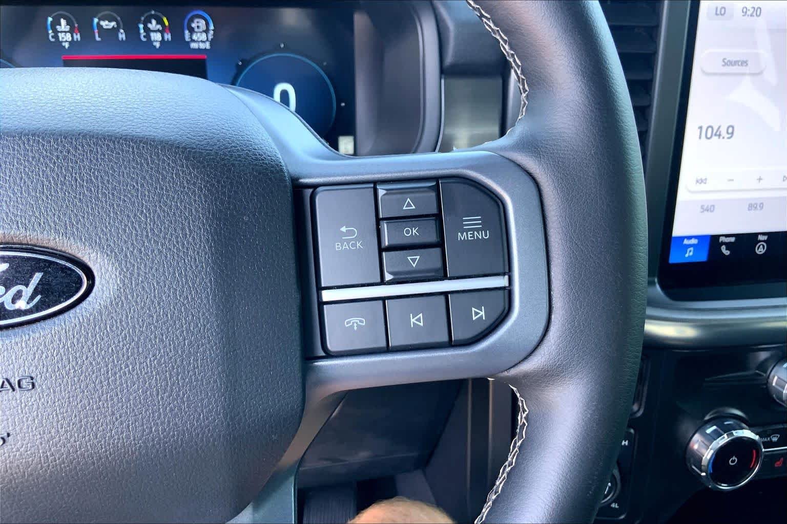 Used 2025 Agate Black Metallic Ford LARIAT image 25