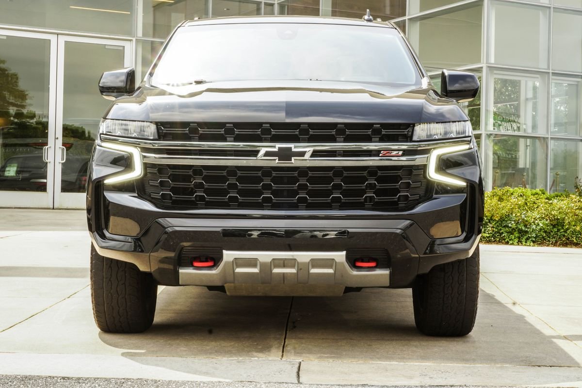 Used 2021 Black Chevrolet Z71 image 7