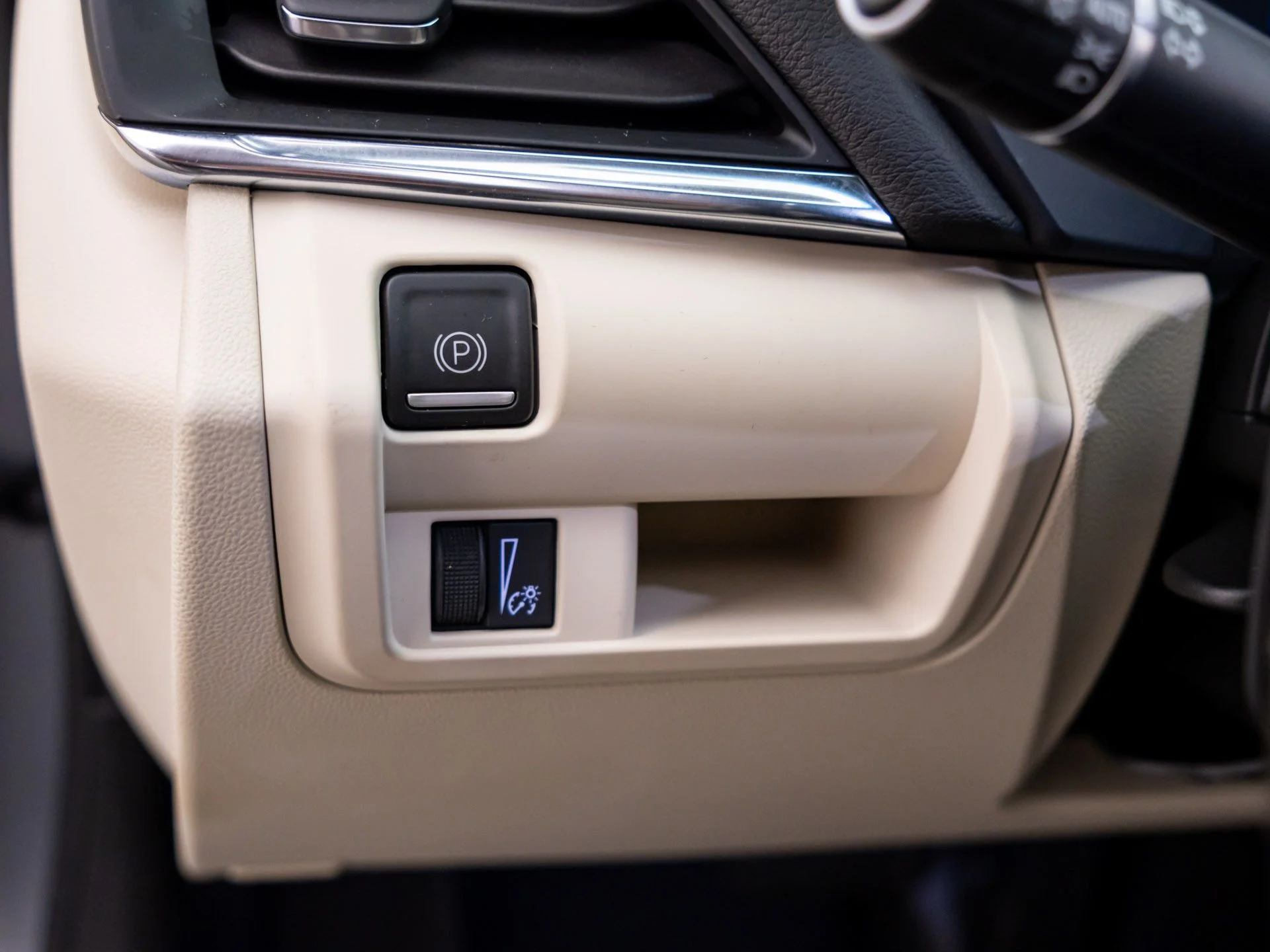 Used 2022 Gray Cadillac Premium Luxury image 19