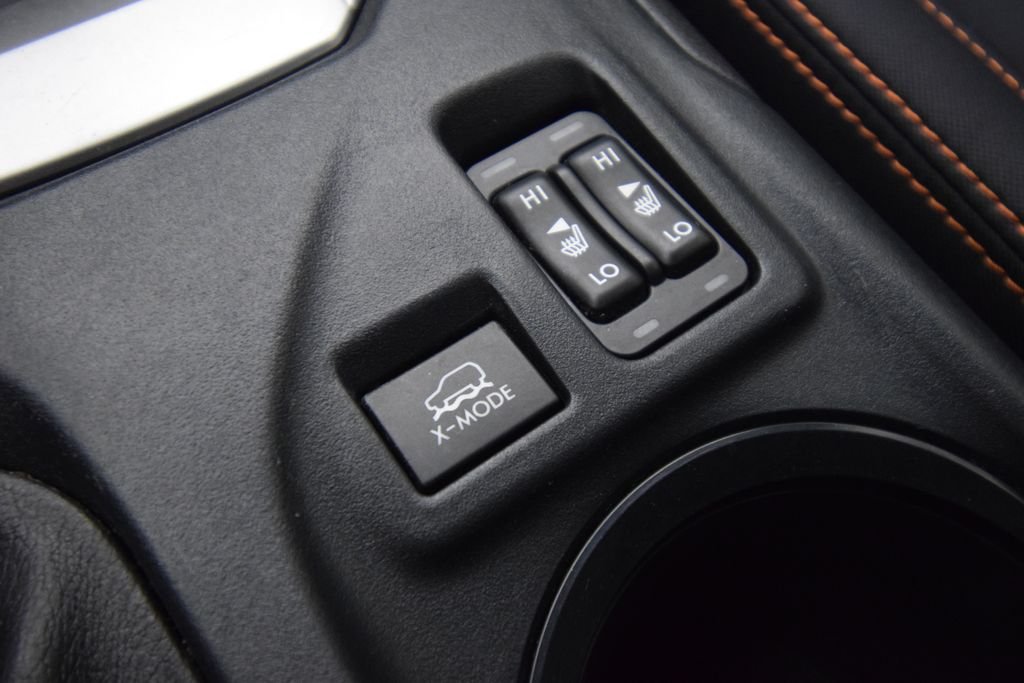 Used 2022 Ice Silver Metallic Subaru Premium image 31