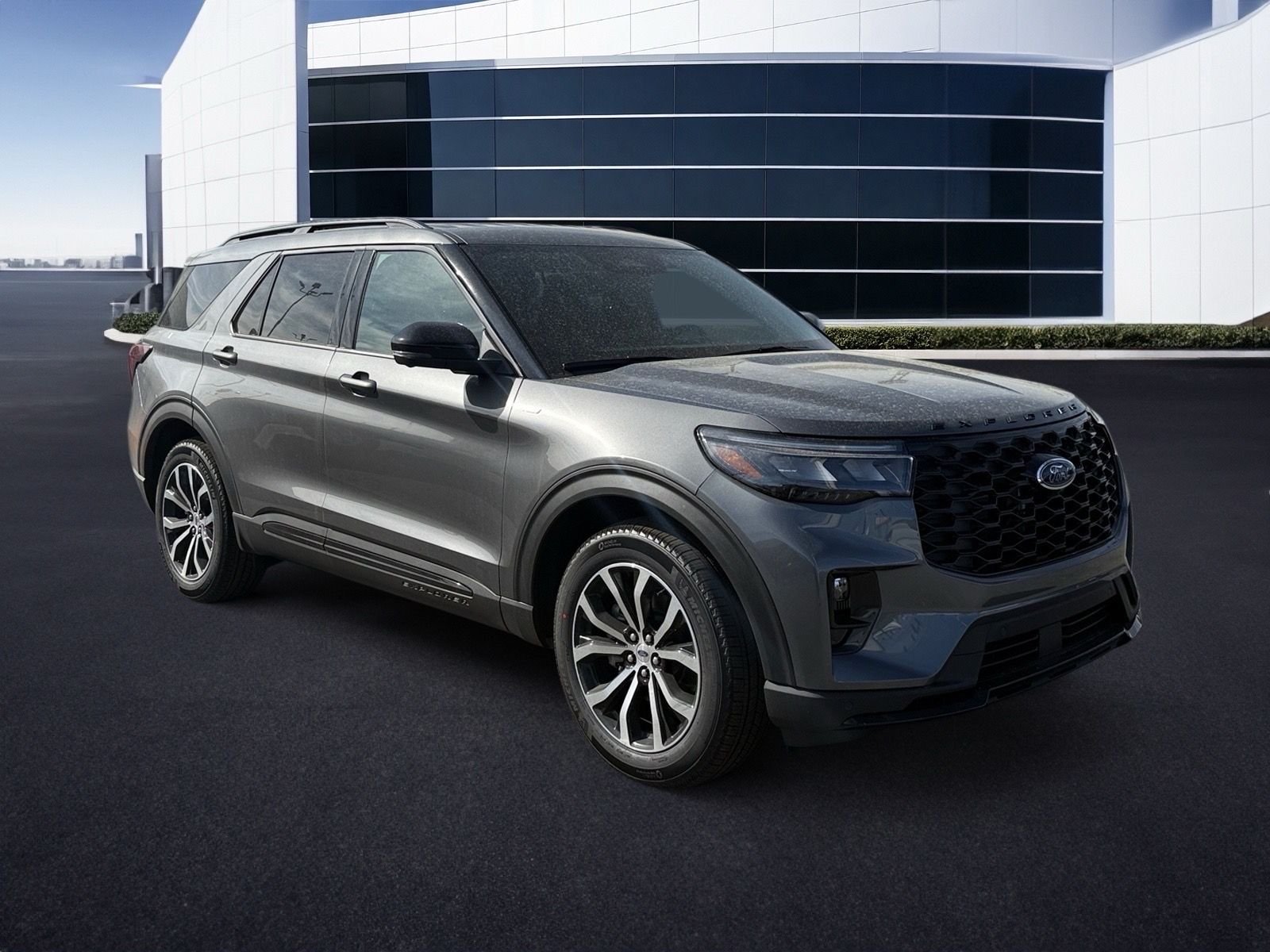 New 2026 Carbonized Gray Metallic Ford ST-Line image 7