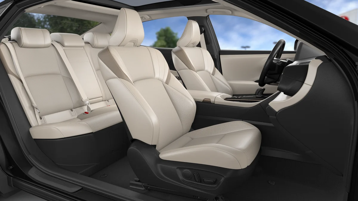 2026 Toyota Crown Limited - Photo 32