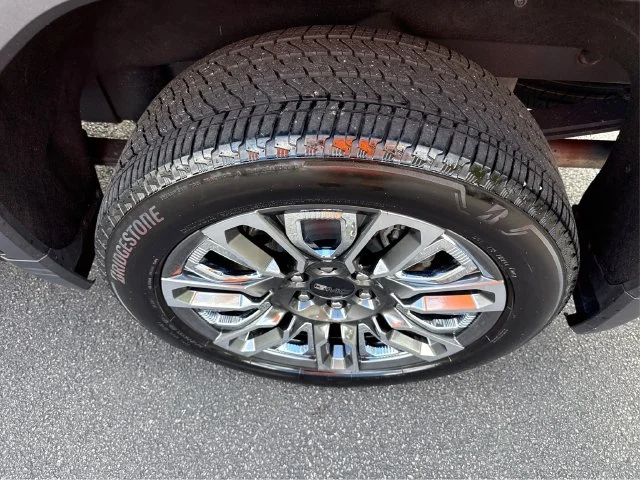 Used 2024 Onyx Black GMC Denali Ultimate image 18