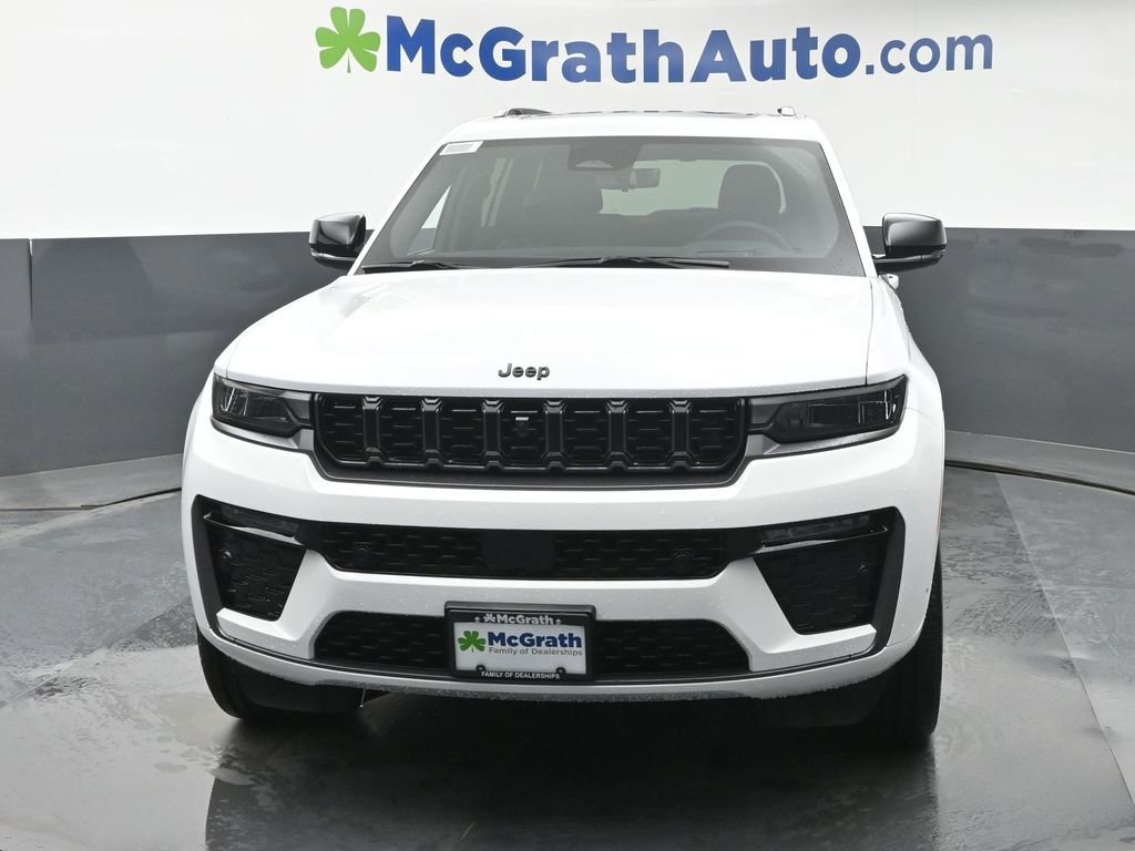 New 2026 Bright White Clear-Coat Exterior Paint Jeep Limited image 6