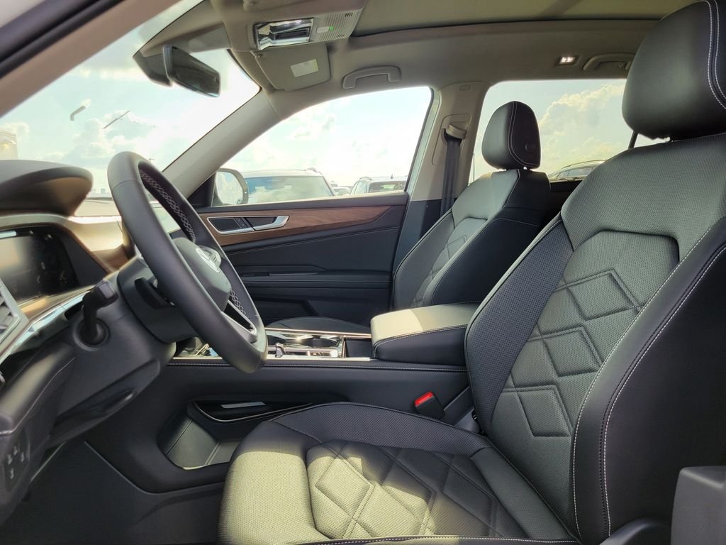 New 2026 White/off-white Volkswagen 2.0T SE w/Technology image 12