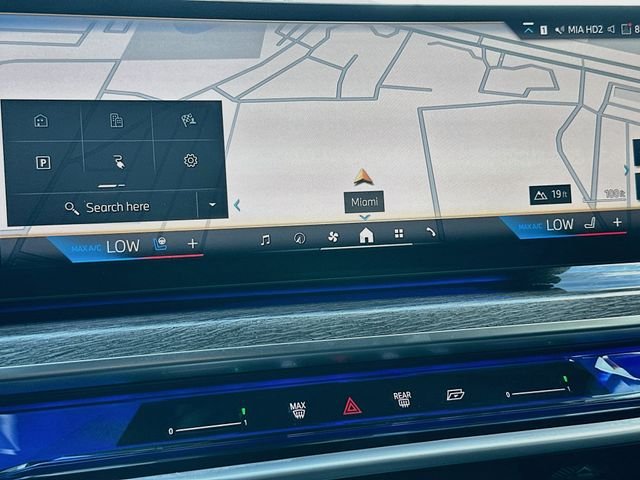 Certified Used 2024 Gray BMW xDrive60 image 13