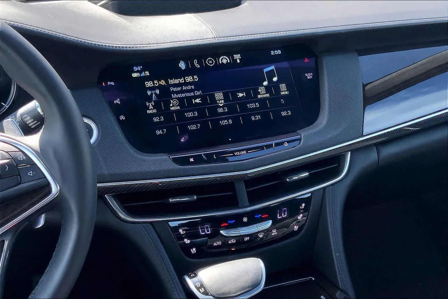 Used 2017 CRYSTAL WHITE TRICOAT Cadillac Platinum AWD image 15