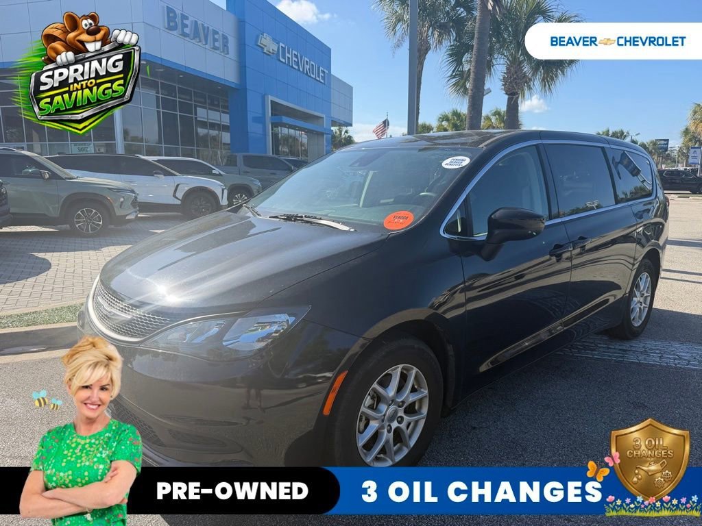 2023 Chrysler Voyager LX