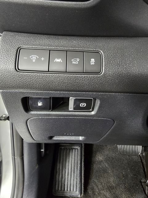 Used 2023 Shimmering Silver Hyundai SEL Convenience image 17