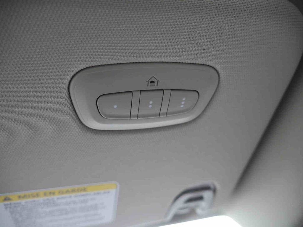 New 2026 Bright White Clear-Coat Exterior Paint RAM LARAMIE image 39