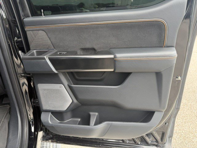 Used 2022 Black Metallic Ford Platinum image 37