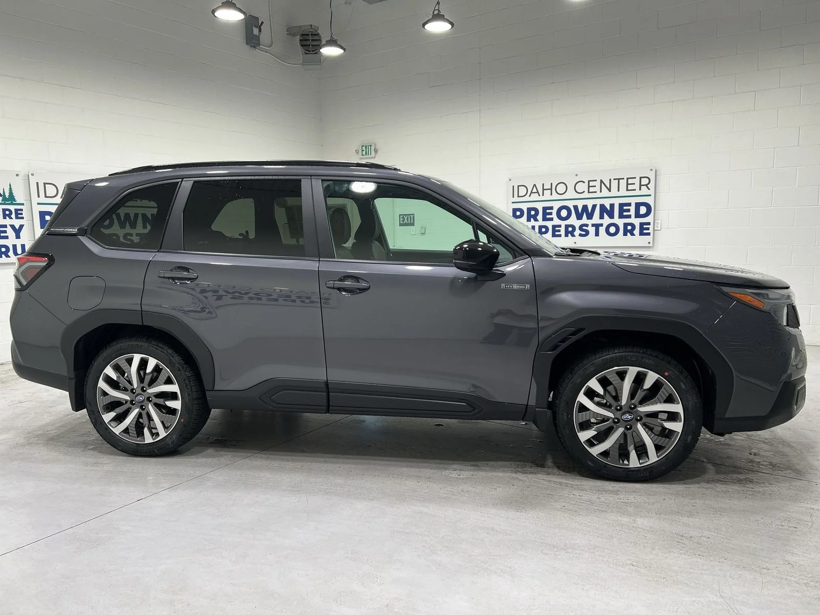 New 2026 MAGNETITE GRAY METALLIC Subaru Touring Hybrid image 9