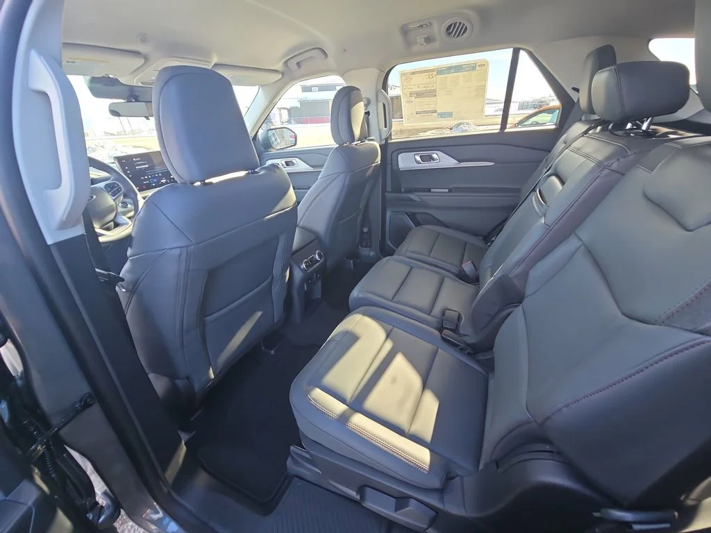 New 2026 Carbonized Gray Metallic Ford Active image 31
