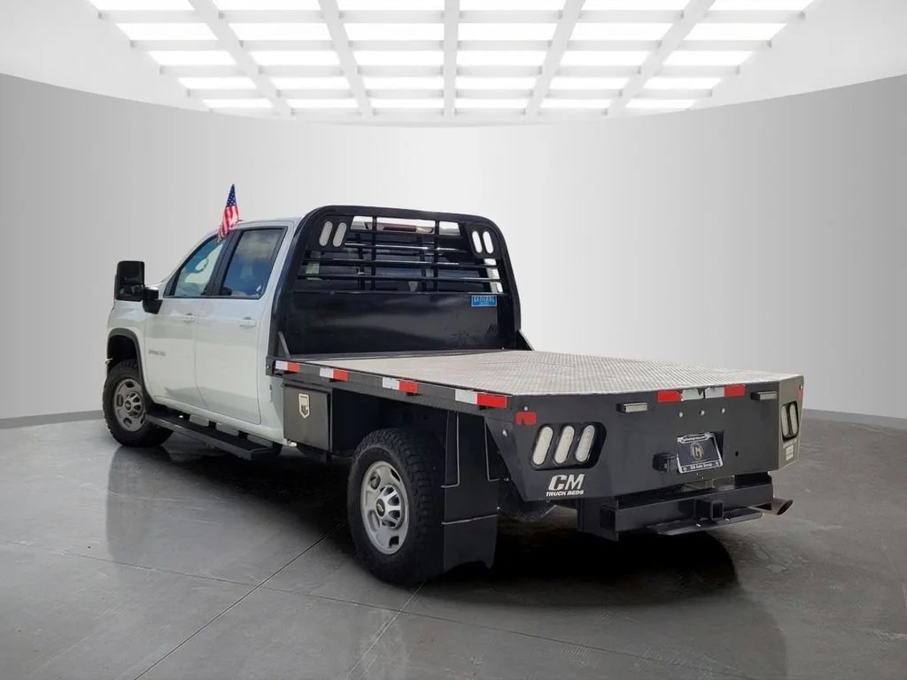Used 2024 Summit White Chevrolet LT image 6