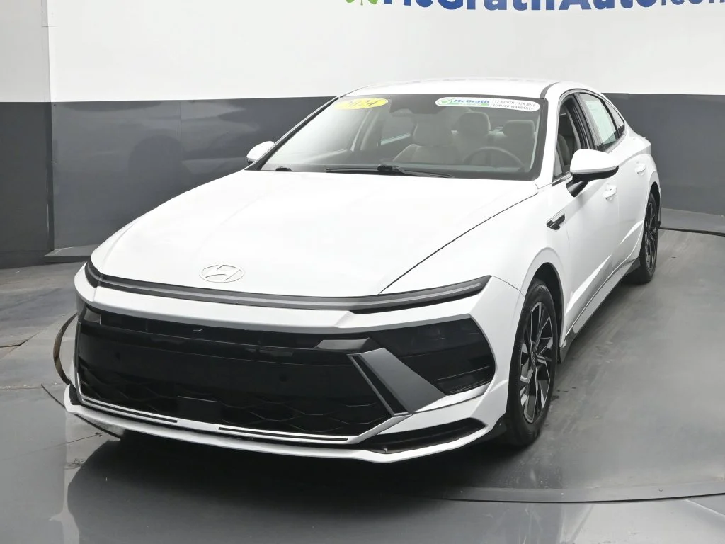 Certified Used 2024 White Hyundai SEL image 20