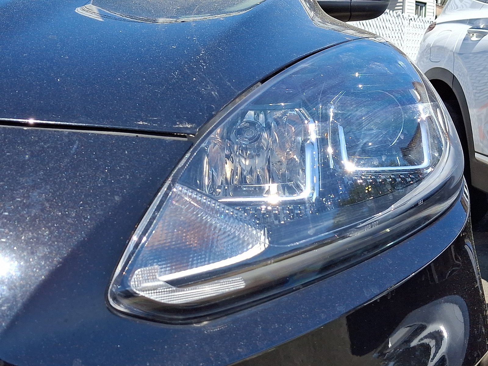 Used 2022 Agate Black Metallic - UM Ford SE image 9
