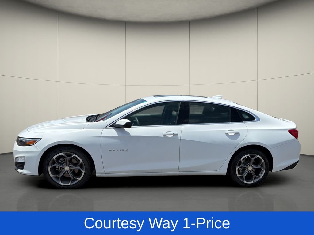 Used 2024 White Chevrolet LT image 5