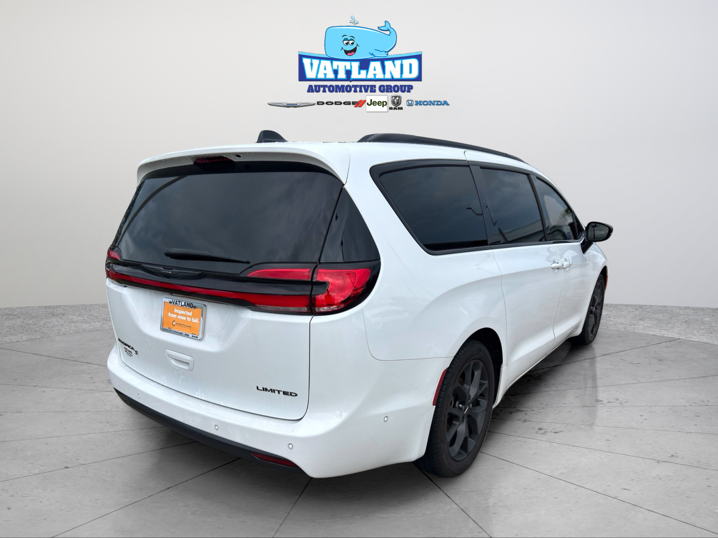 Certified Used 2024 White Chrysler Limited image 5