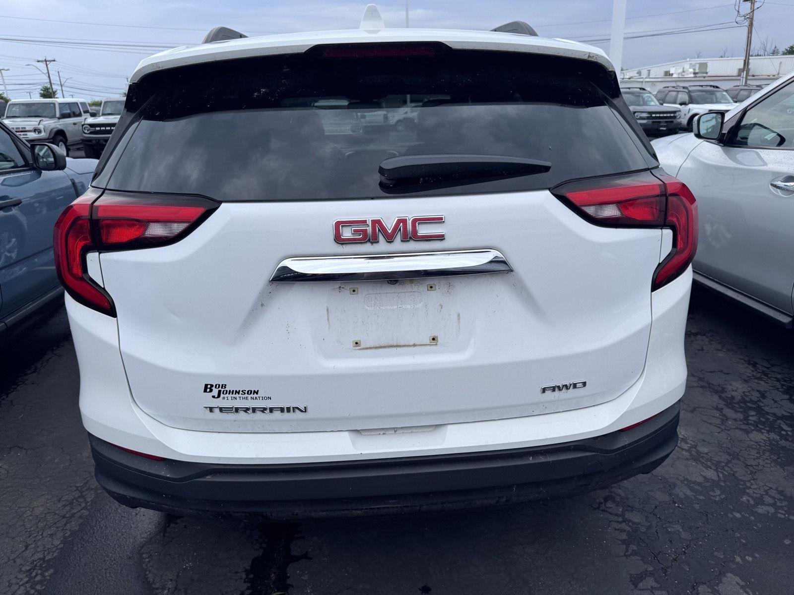 Used 2019 Summit White GMC SLE image 5