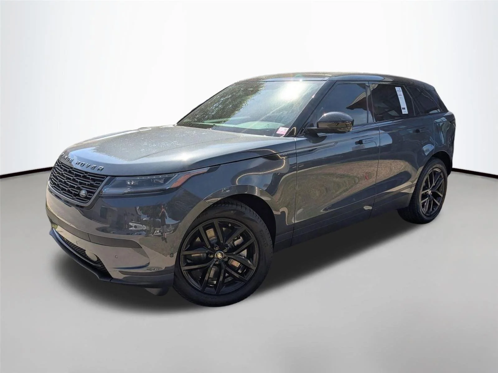 2026 Land Rover Range Rover Velar P250 S's photo