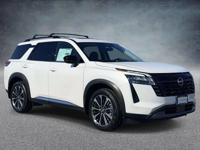 2026 Nissan Pathfinder Platinum 4WD's photo
