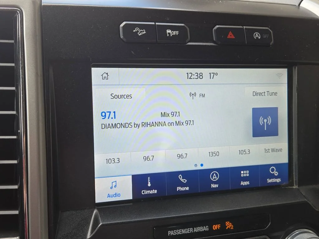 Used 2019 Green Ford Lariat image 35