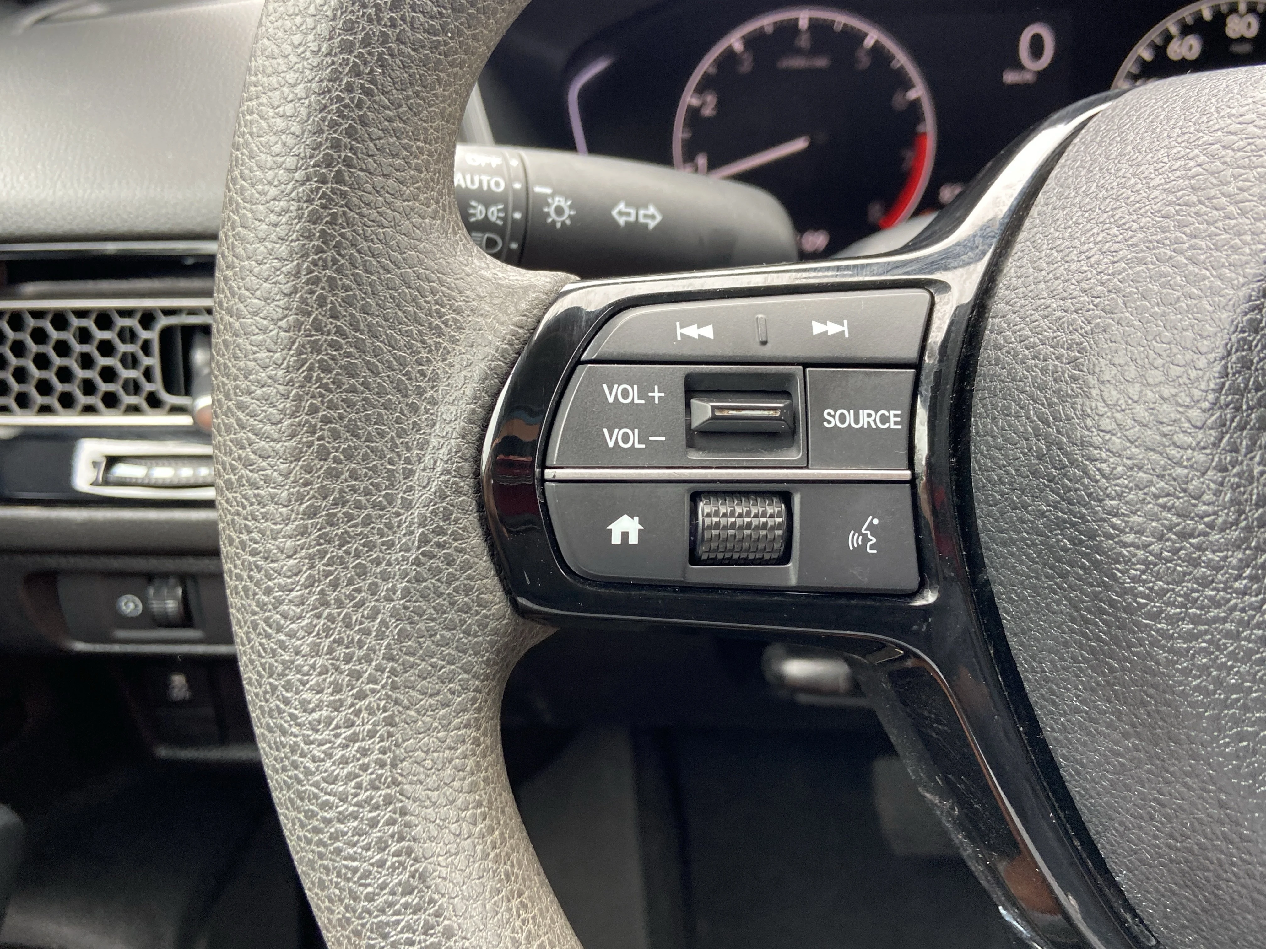 2025 Honda Civic LX - Photo 16
