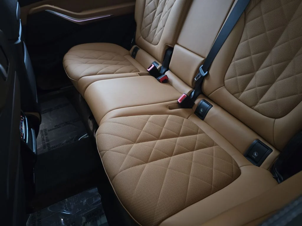 Used 2024 Skyscraper Gray Metallic BMW xDrive40i image 15