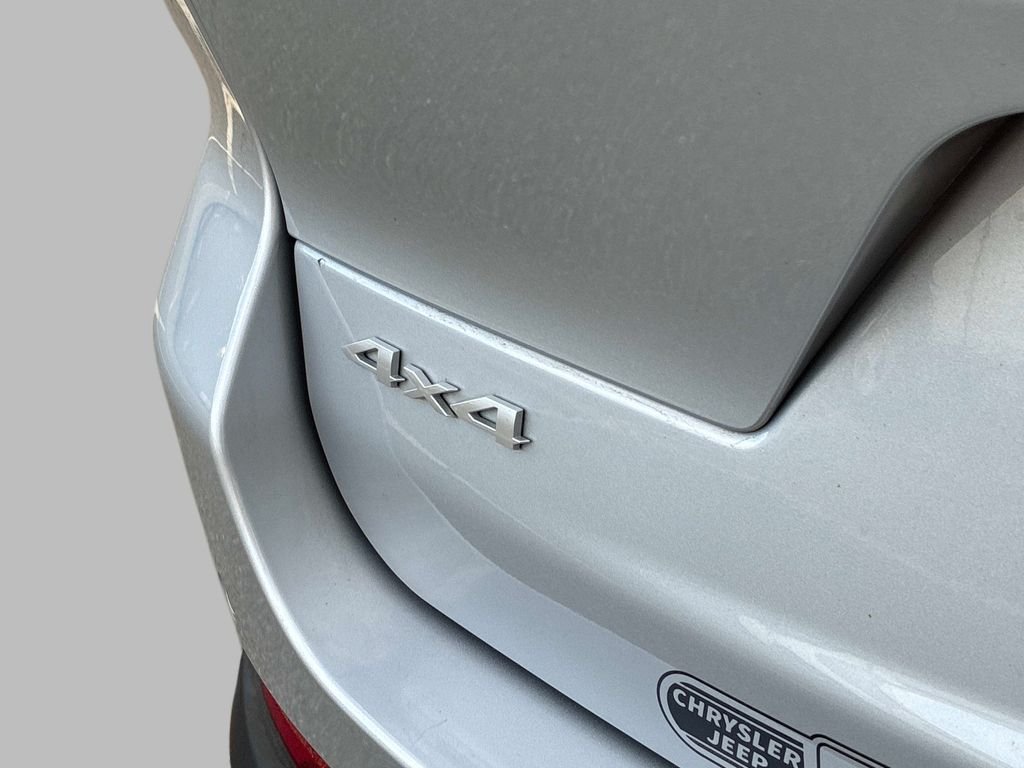 Used 2024 Silver Jeep Limited image 12