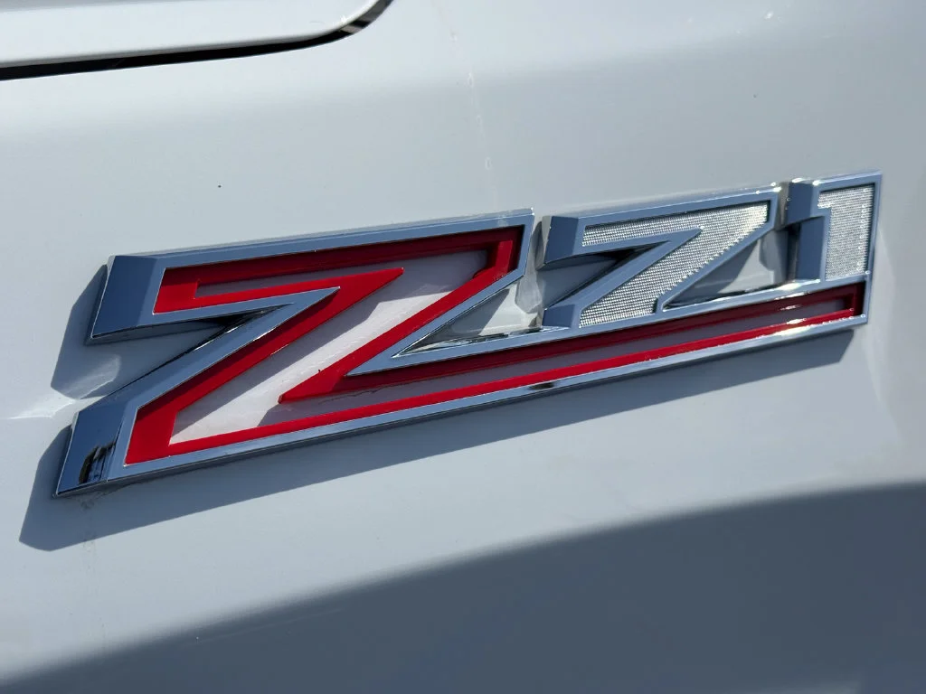 Used 2025 Summit White Chevrolet LTZ image 12