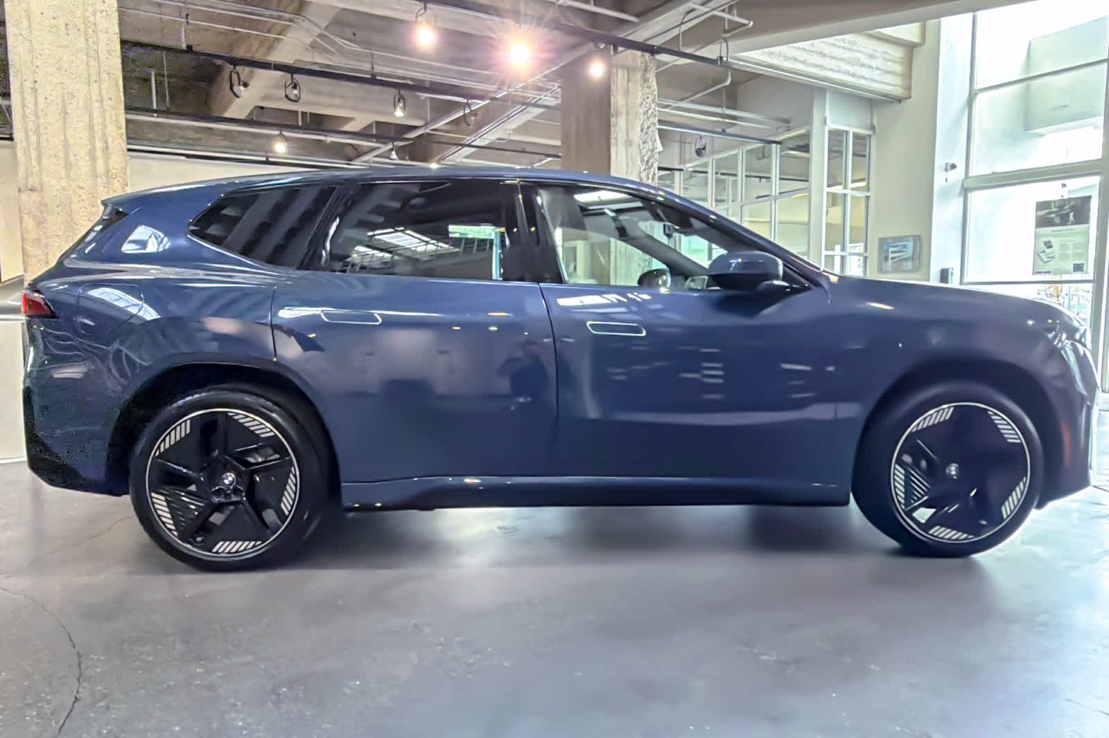 New 2027 Ocean Wave Blue Metallic BMW 50 xDrive image 8