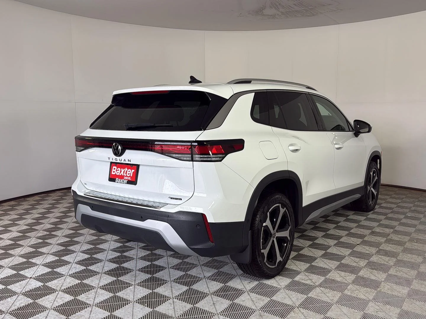 New 2026 Pure White Volkswagen SE image 2