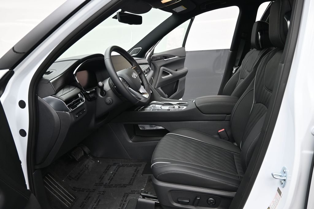 New 2027 2T RAD WHT INFINITI Autograph AWD image 9