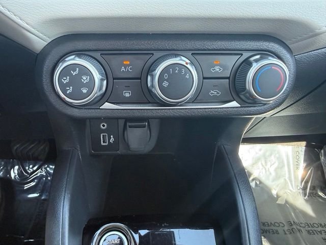 2022 Nissan Versa Sedan SV - Photo 22