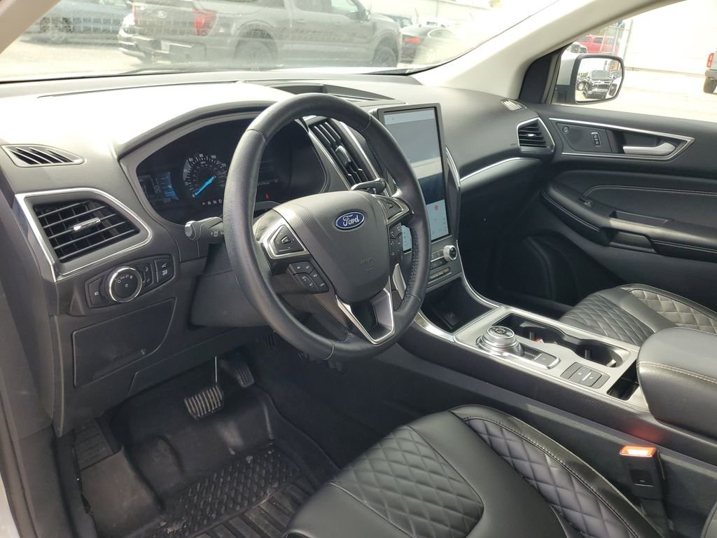 2024 Ford Edge Titanium - Photo 14