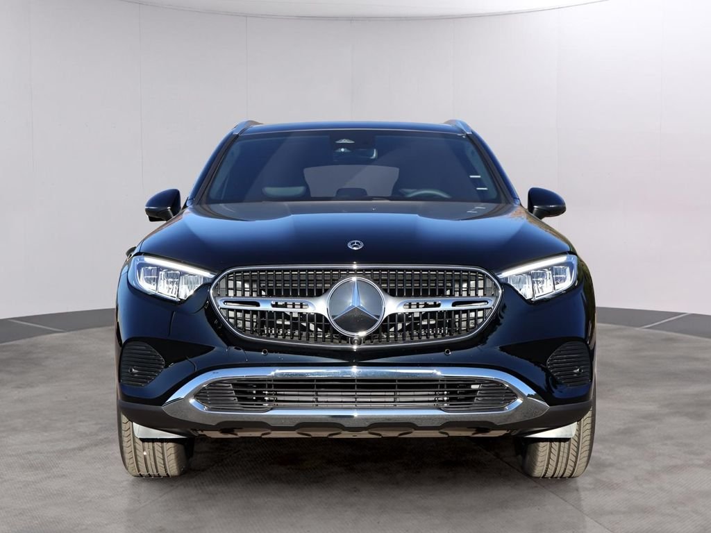 Used 2026 Black Mercedes-Benz GLC 300 image 2