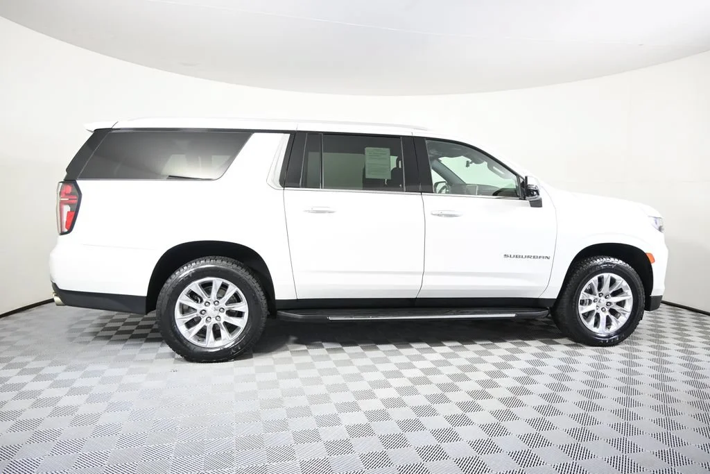 Used 2021 IRIDESCENT PEARL TRICOAT Chevrolet Premier image 7