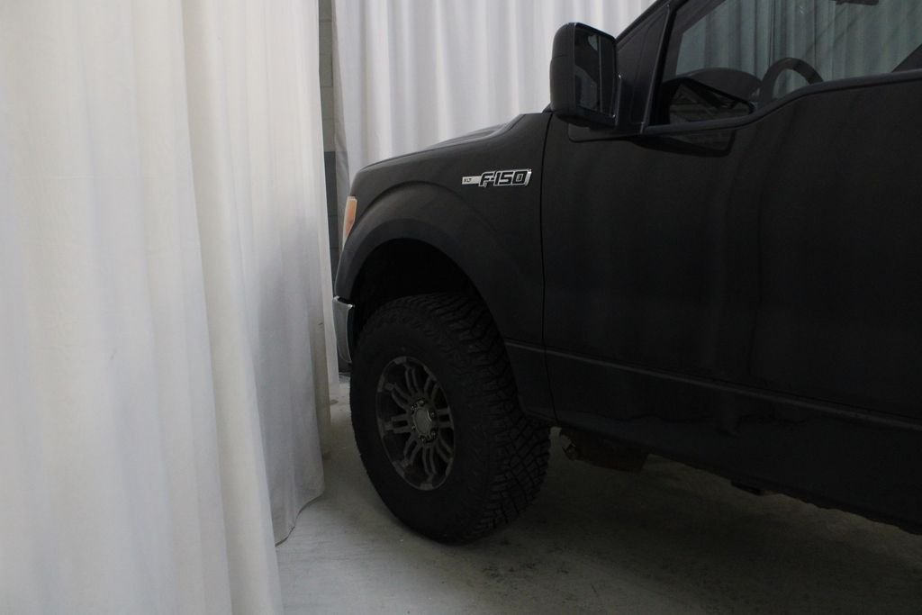 Used 2010 Black Ford XLT image 26