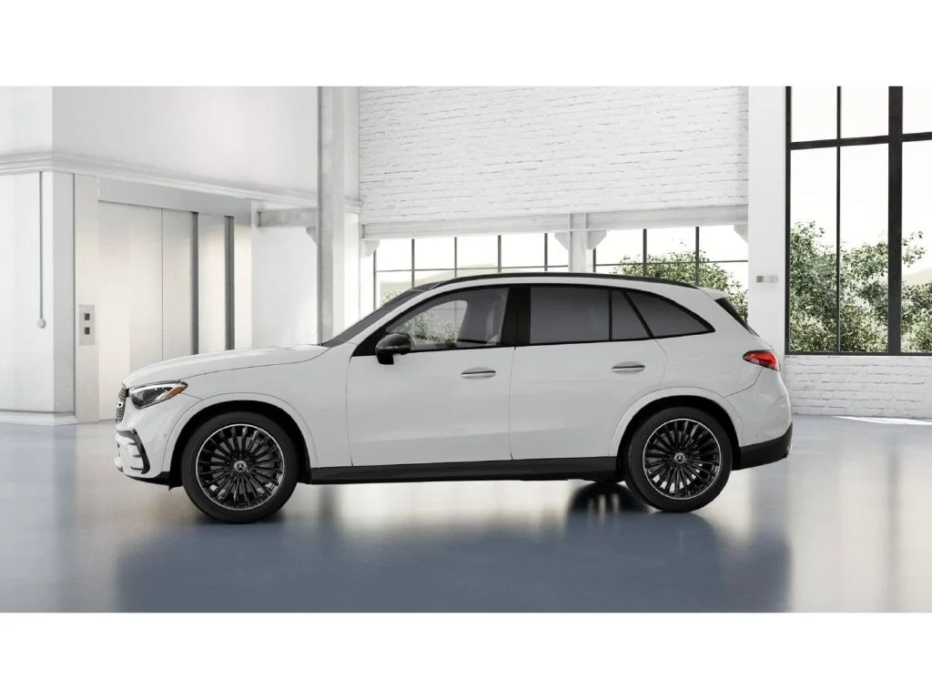 New 2027 White Mercedes-Benz GLC 300 image 35